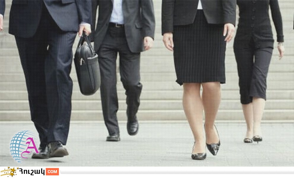 Ինչպես ճանաչել մարդուն կանգնելու դիրքից