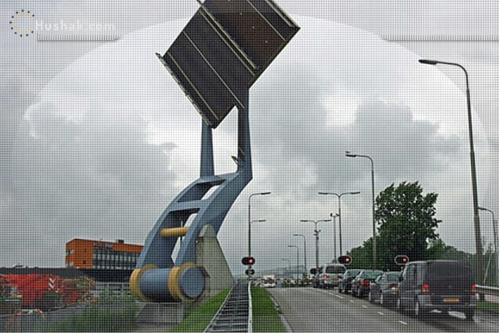 Անսովոր կամուրջներ. Սլաուերհոֆ բարձրացնովի կամուրջը, Նիդեռլանդներ